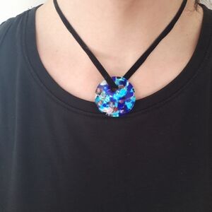Elegant Blue Pendant Necklace